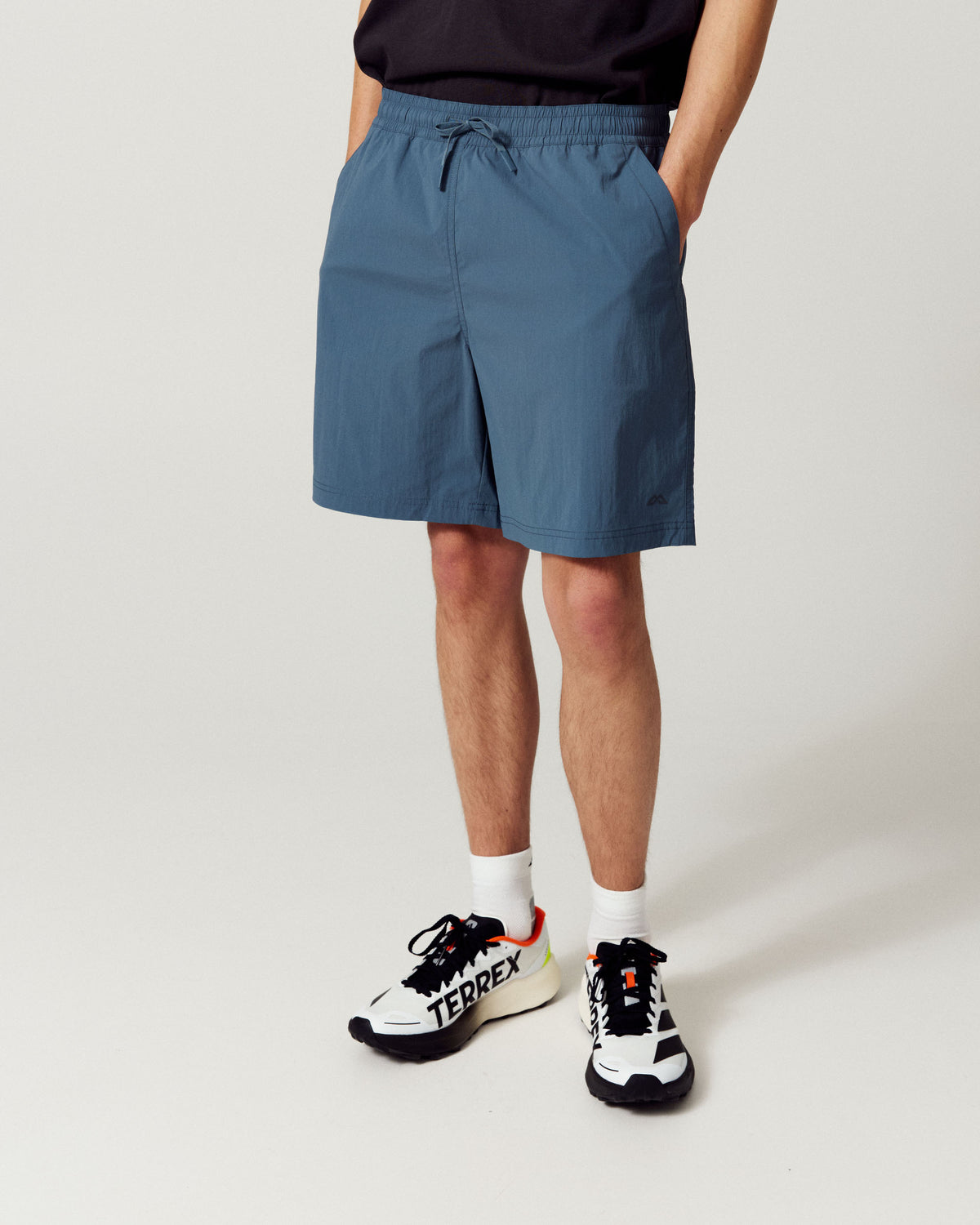 b2027_621_mens_trailhead_7_inch_shorts_a_1790034529000