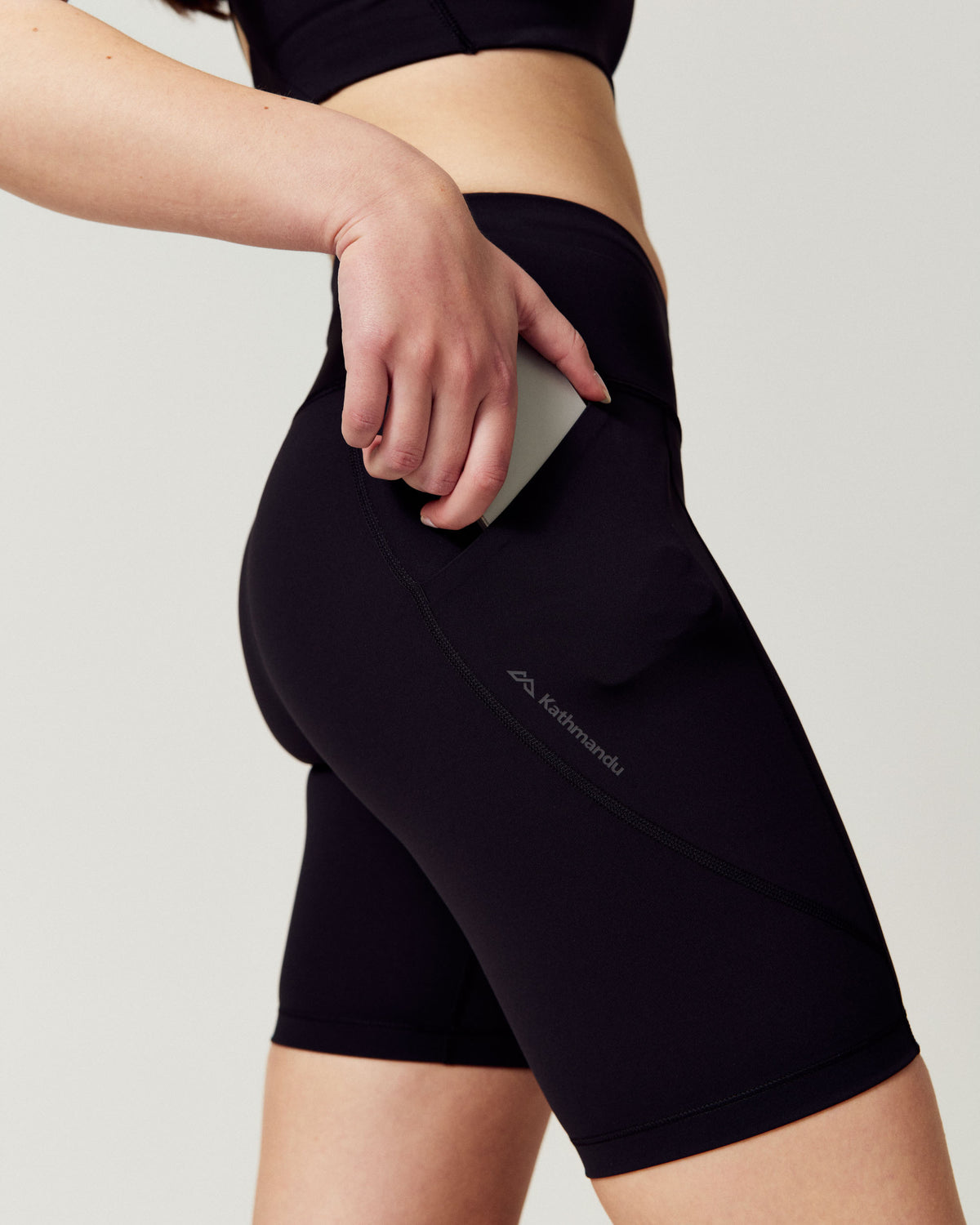 b2038_o4w_seeker_womens_7_inch_tight_shorts_v2_e_1790025561000