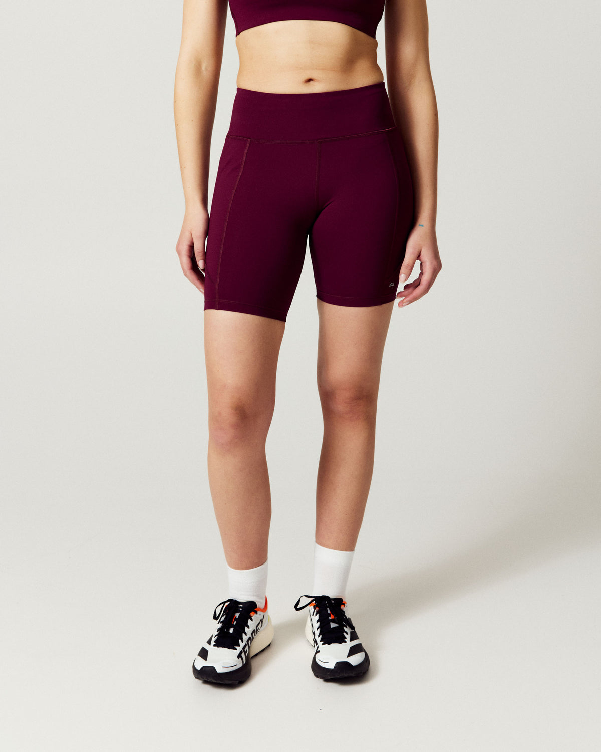 b2038_owi_seeker_womens_7_inch_tight_shorts_v2_b_1791935671000