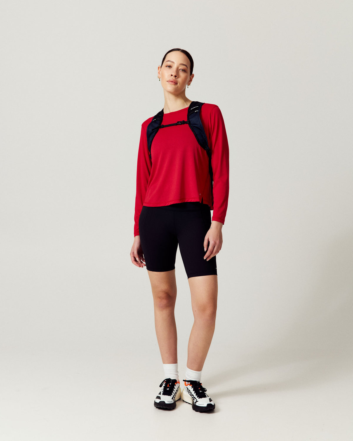 b2041_oyg_womens_seeker_long_sleeve_top_v2_b_1790025562000
