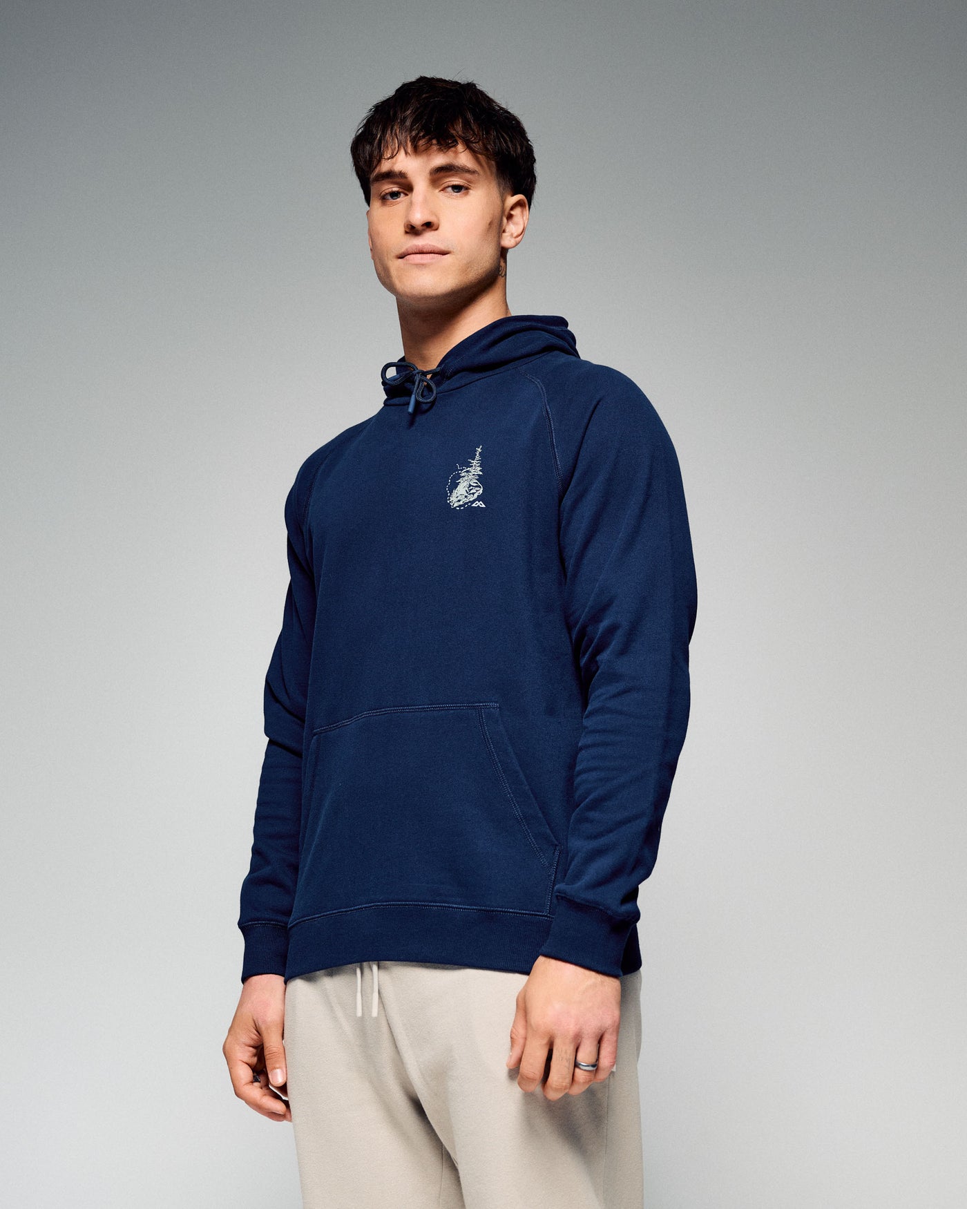 b2073_ou3_mens_on_the_trail_hoodie_a_1775616251000