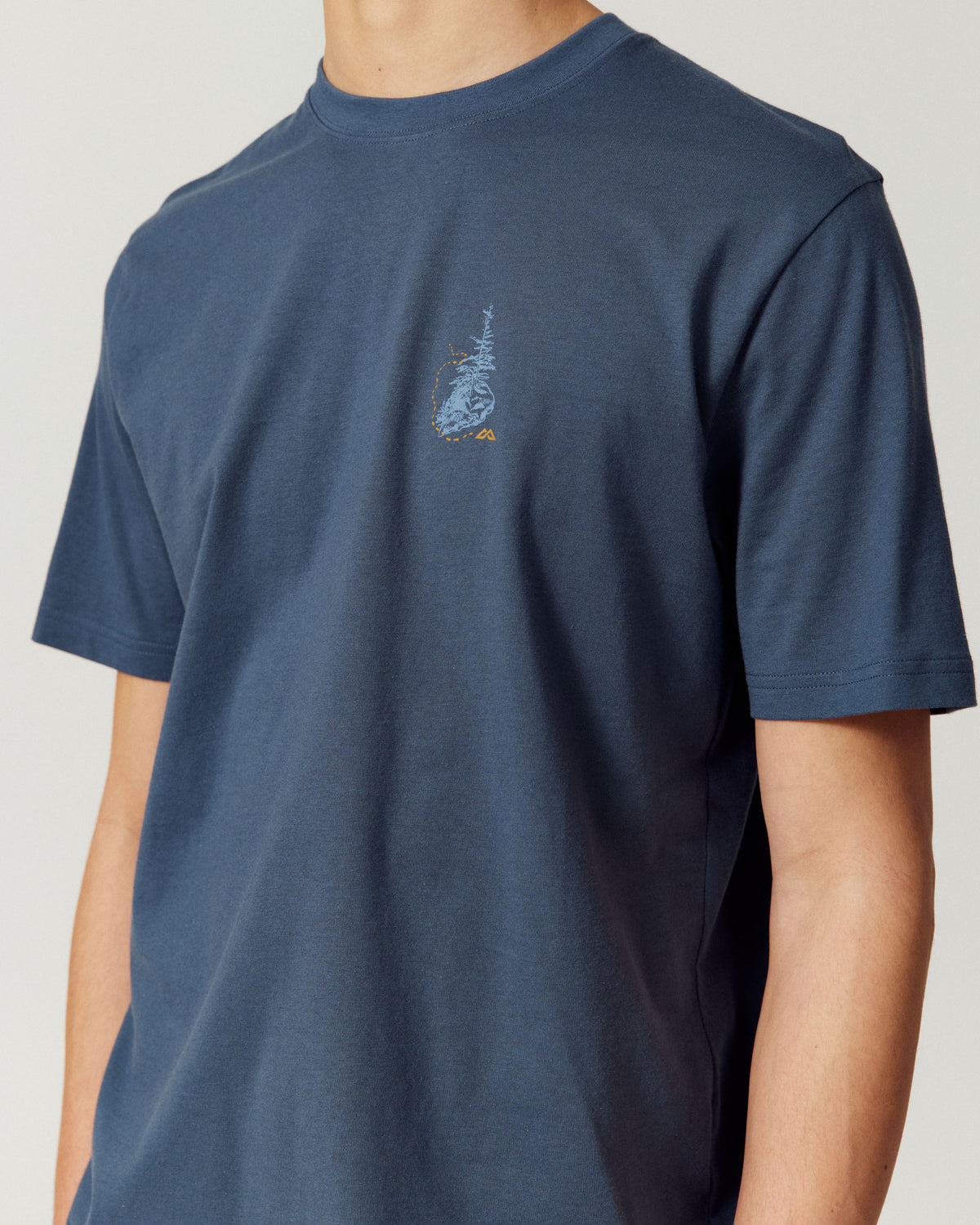b2074_621_mens_on_the_trail_organic_cotton_short_sleeve_tee_c_1790034525000