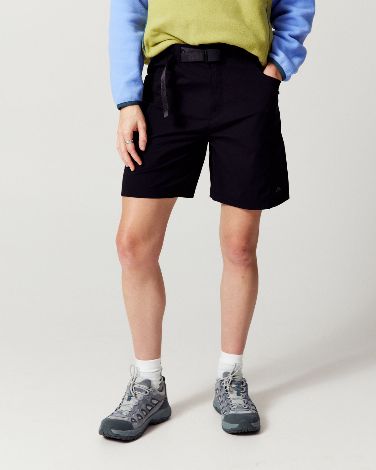 b2224_o4w_womens_trailhead_cargo_7_inch_shorts_a_1789084134000