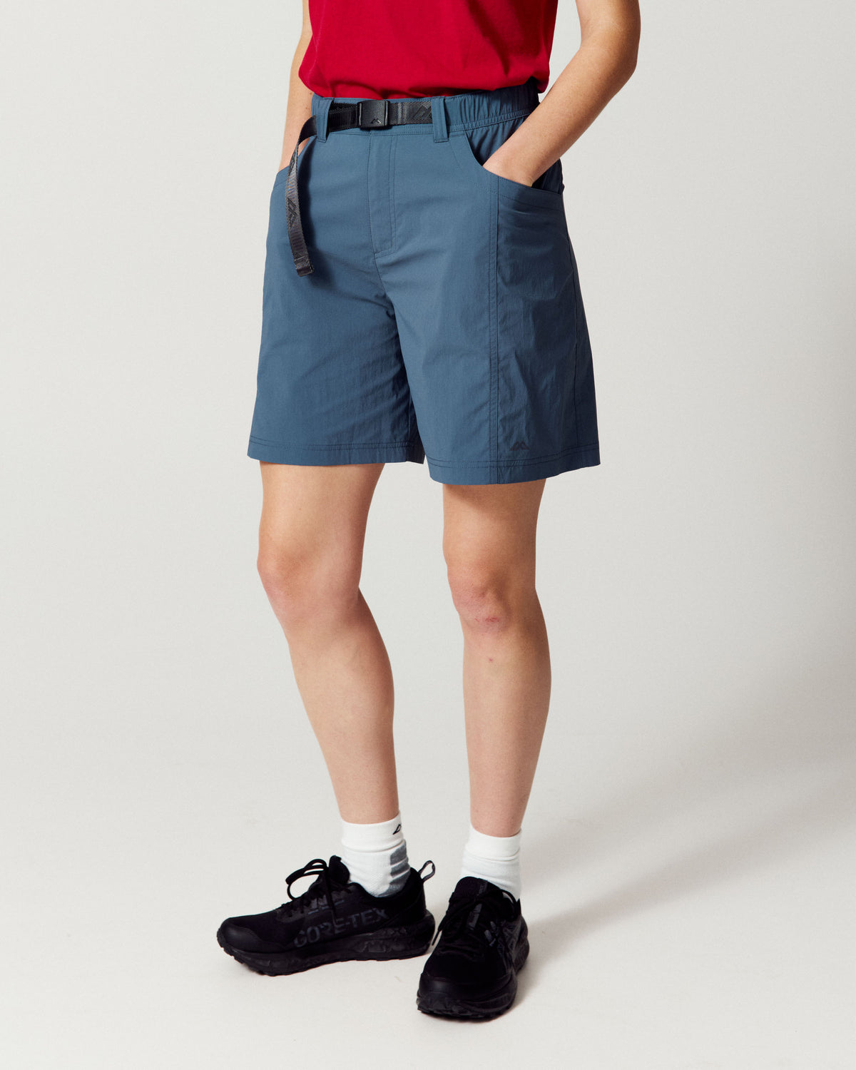 b2224_oyi_womens_trailhead_cargo_7_inch_shorts_a_1789084135000