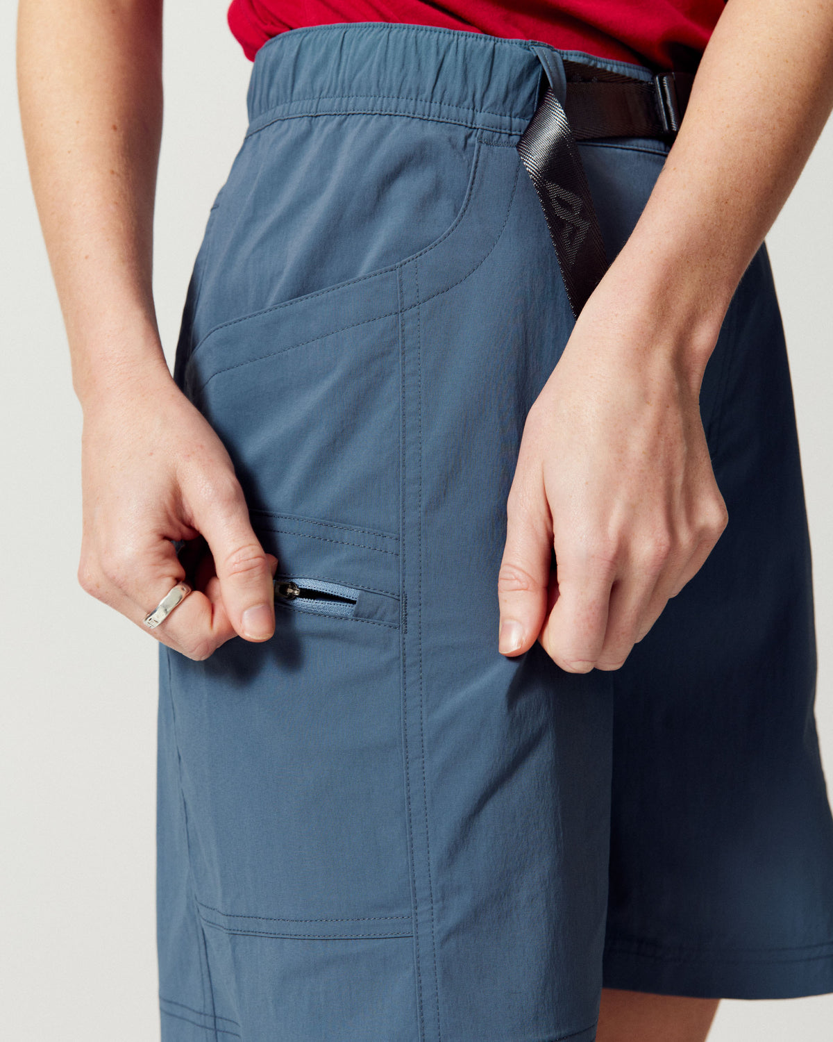 b2224_oyi_womens_trailhead_cargo_7_inch_shorts_e_1789084136000