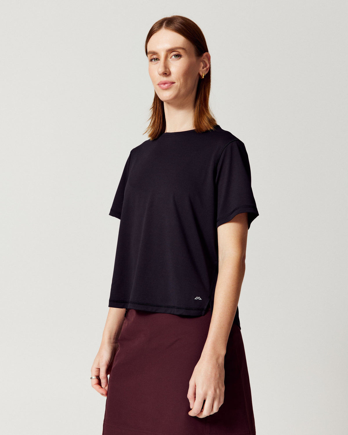 b2257_o4w_womens_seeker_short_sleeve_tee_v2_d_1789084124000
