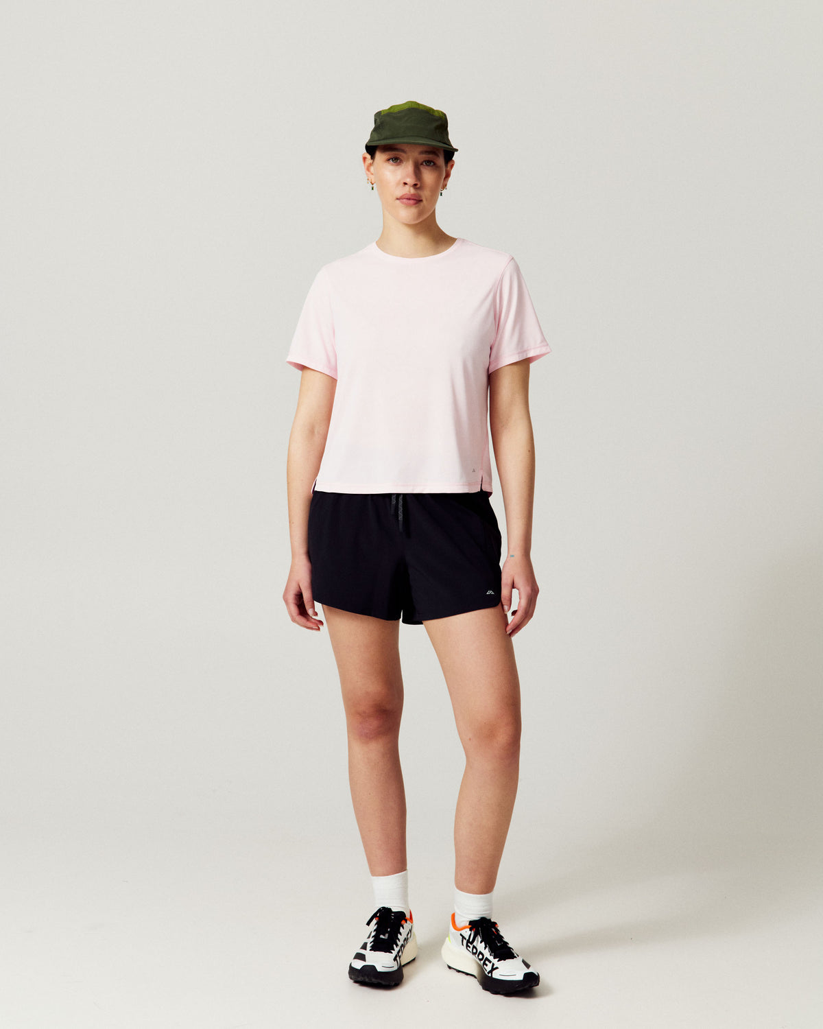 b2257_oyx_womens_seeker_short_sleeve_tee_v2_b_1790025553000