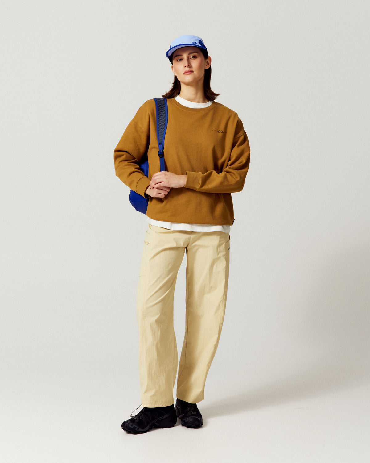 b2553_nza_womens_twin_peaks_relaxed_crew_b_1790034501000