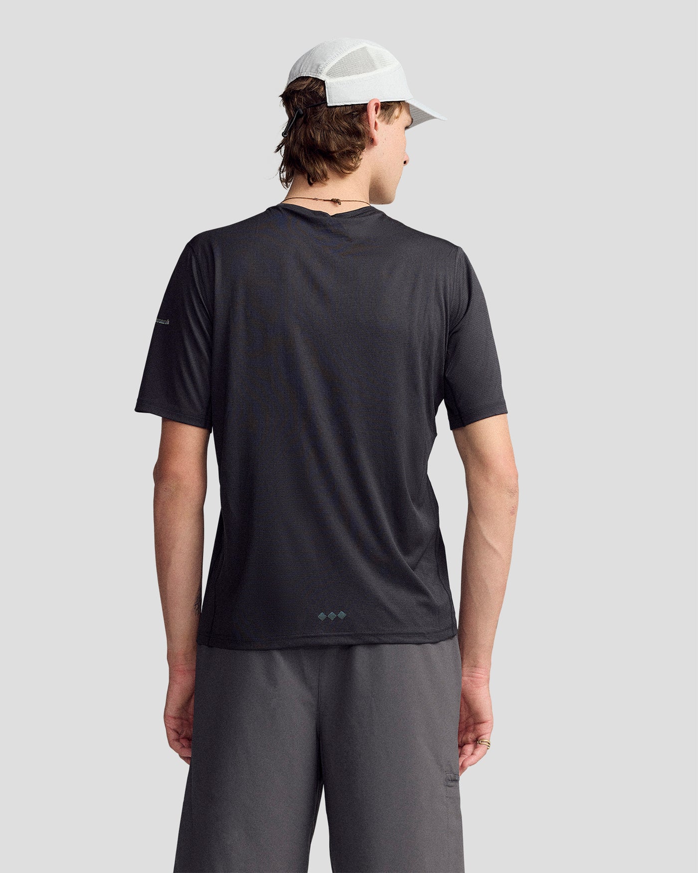 b2610_o4w_coast_to_coast_seeker_tee_mens_e_1600x2000_2a2e340_1763339433000