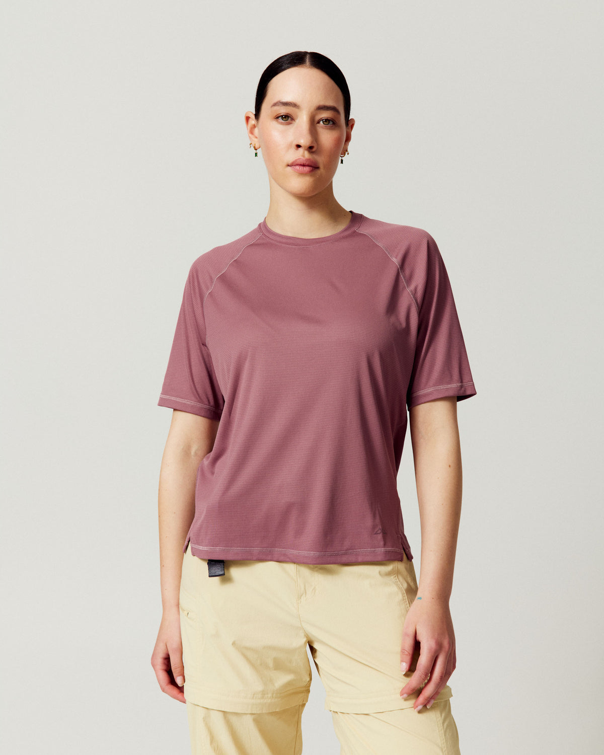 b2622_oug_womens_sun_stopper_short_sleeve_tee_a_1790025619000