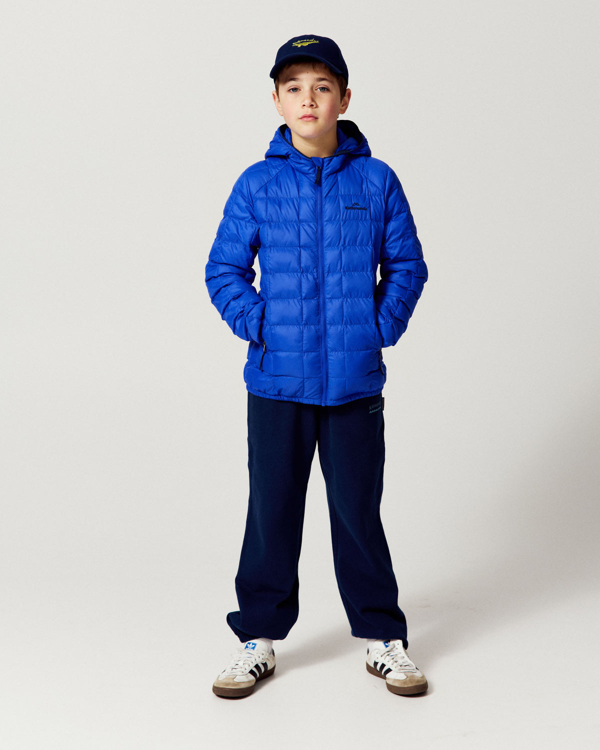 b2731_ou3_kids_heritage_logo_joggers_b_1789084120000