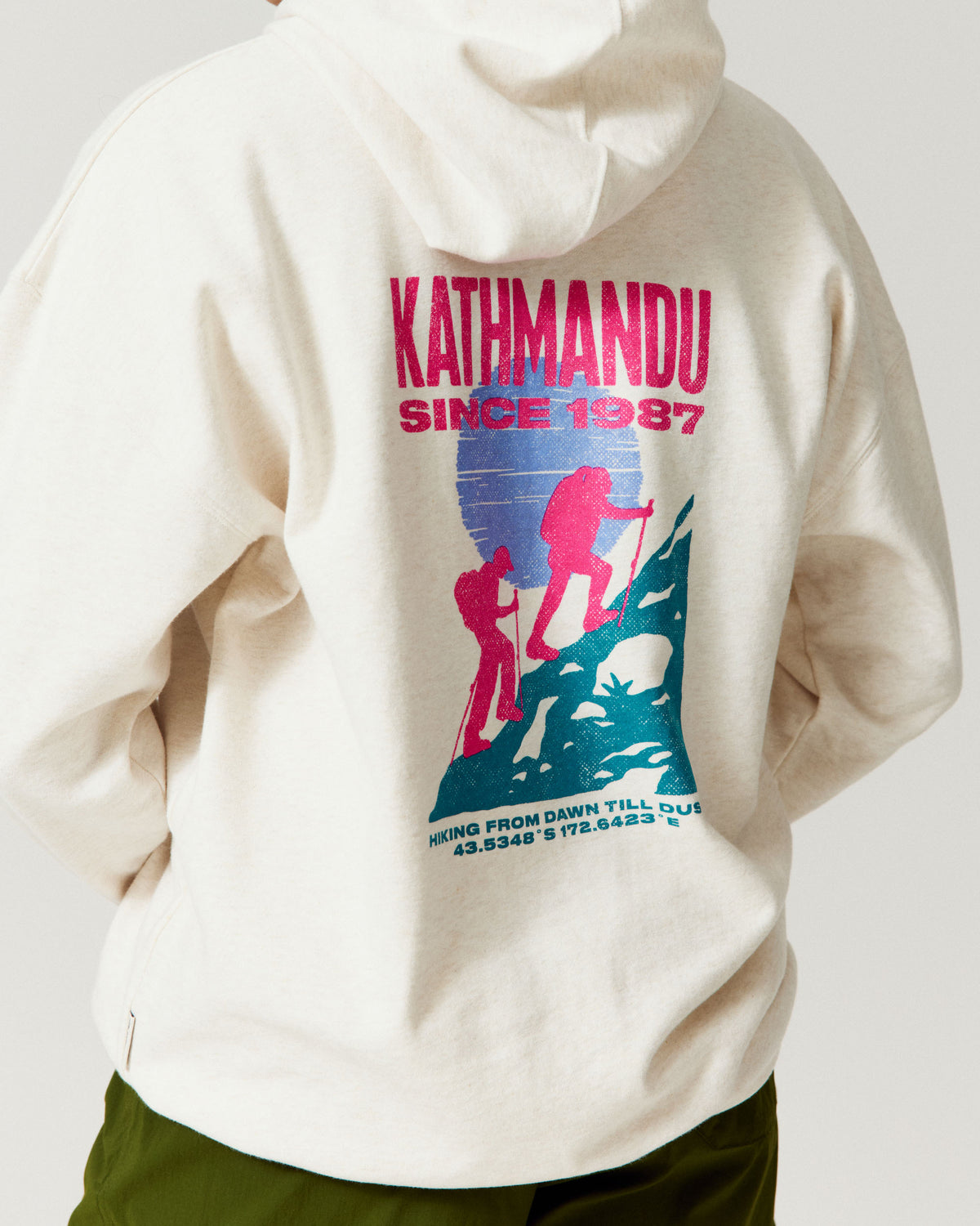 b2734_p33_womens_mtn_climber_relaxed_hoodie_e_1790034489000