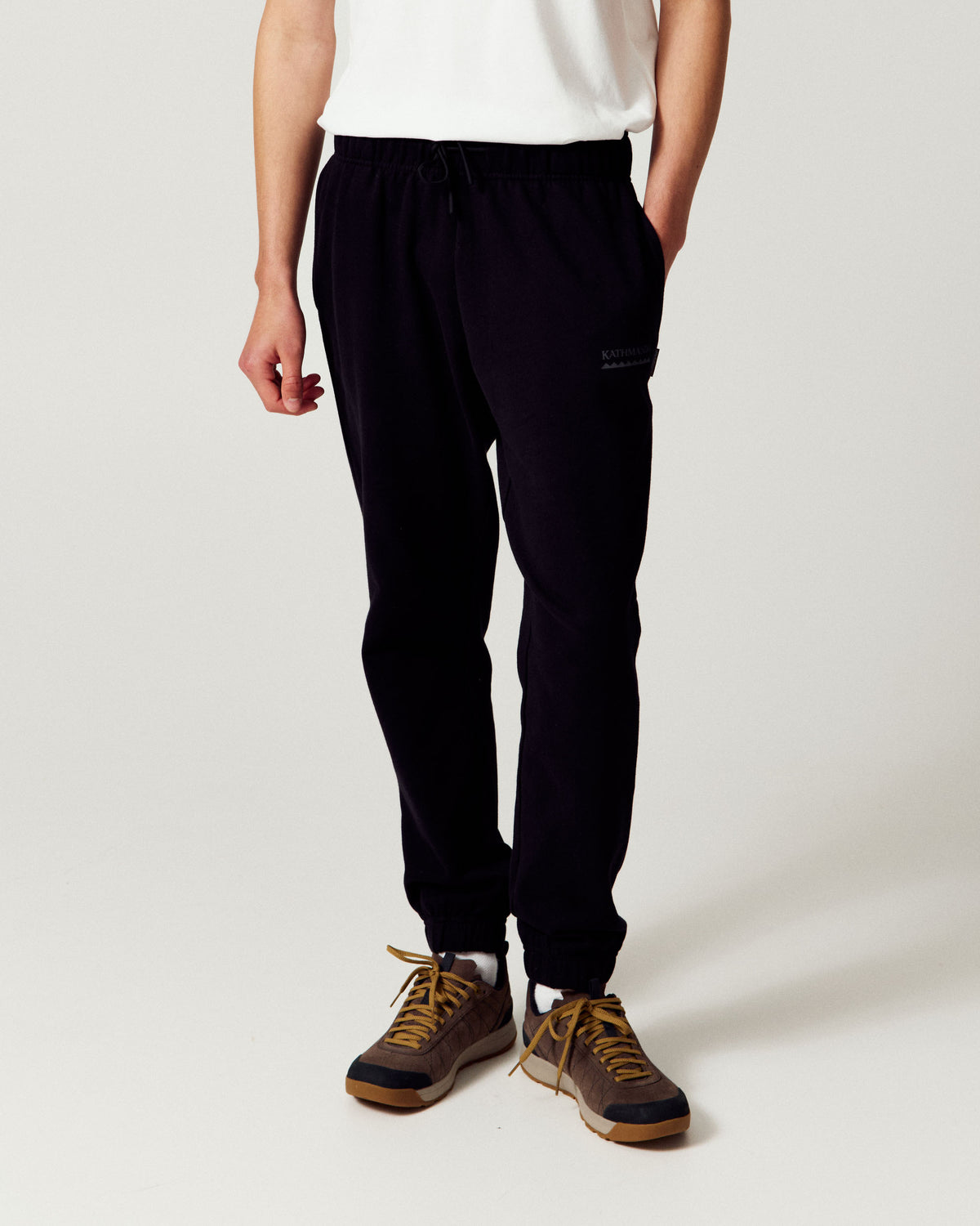 b2738_o4w_mens_embroidered_heritage_joggers_a_1791935666000