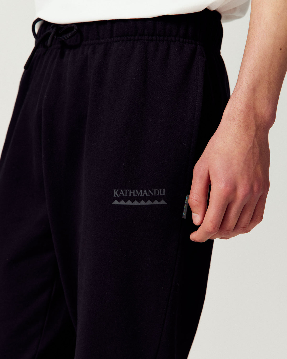 b2738_o4w_mens_embroidered_heritage_joggers_c_1791935666000