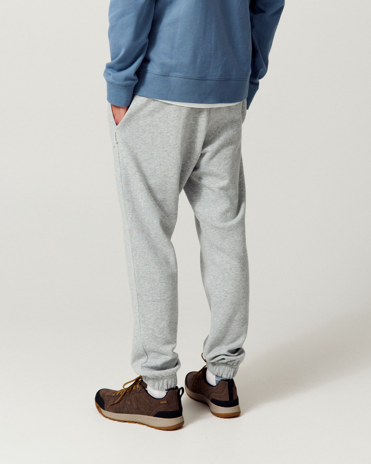 b2739_a54_mens_twin_peak_logo_joggers_d_1790034478000