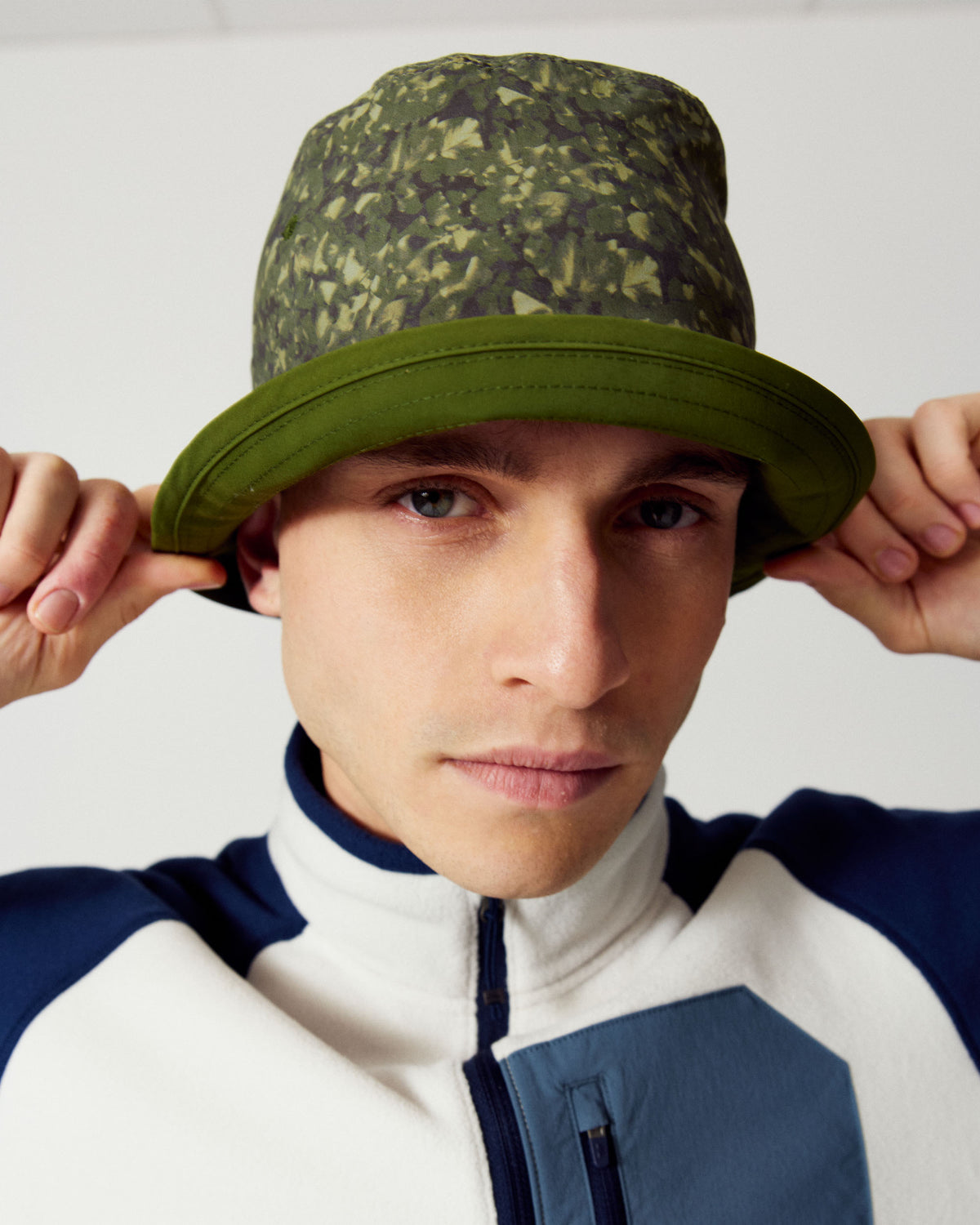b2743_p37_trailhead_reversible_bucket_hat_c_1789084123000