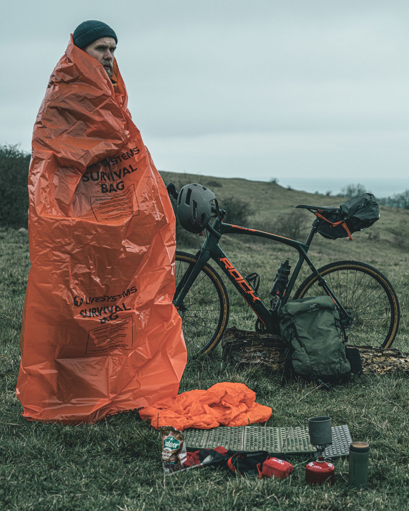 b2748_302_lifesystems_survival_bag_j_2000x2500_9ccac2e_1763525784000