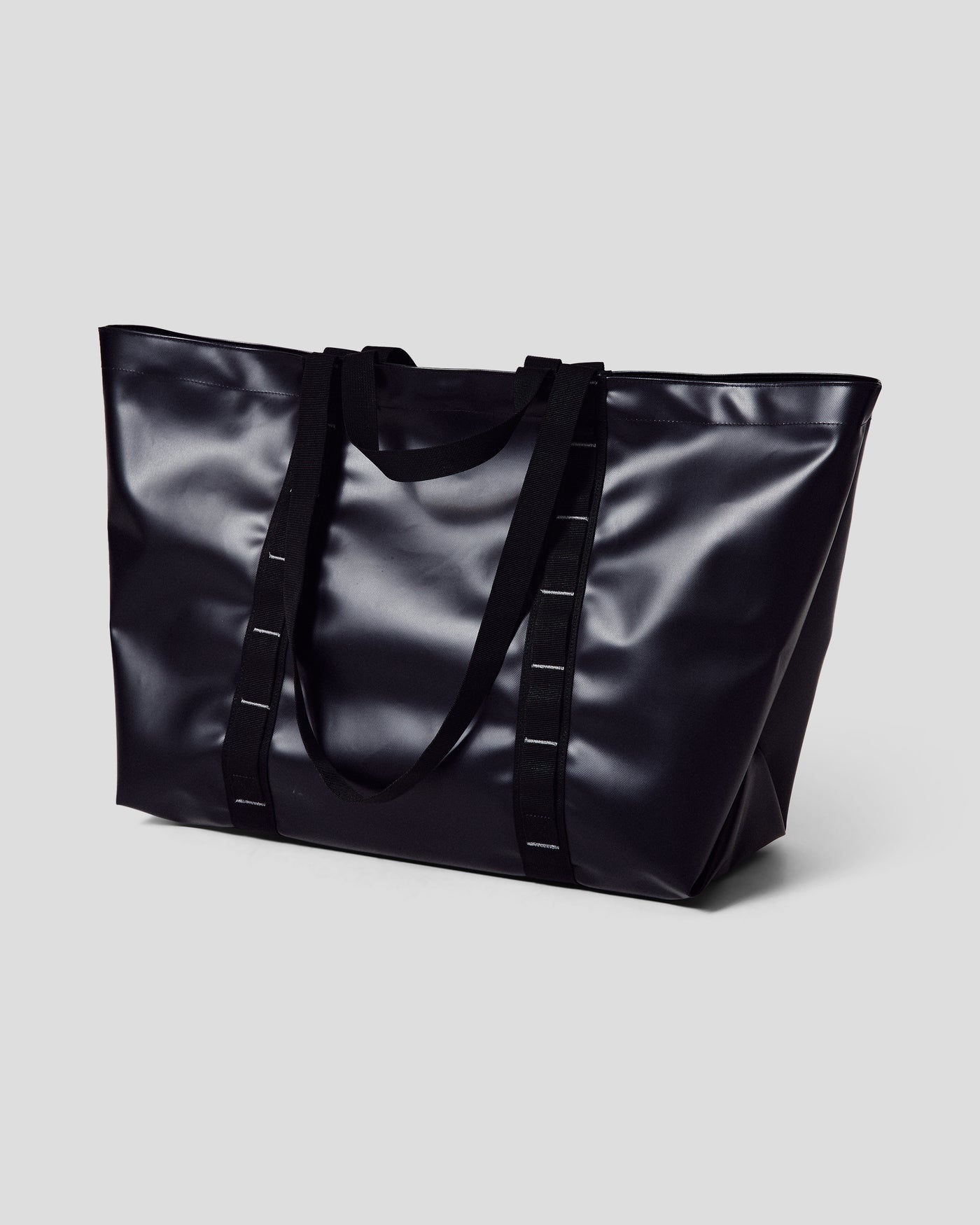 b2778_o4w_amphi_core_gear_tote_28l_b_1787868464000